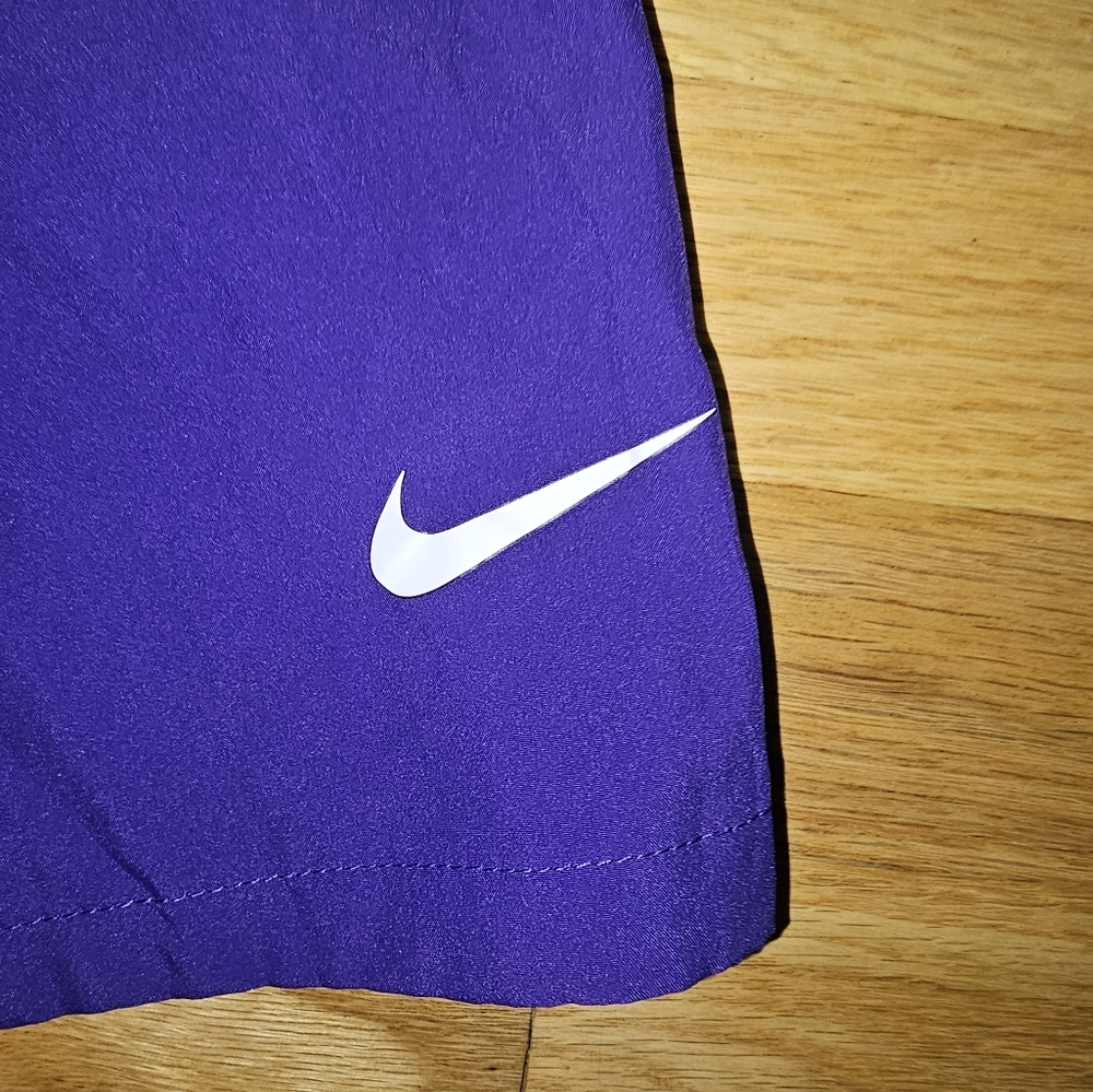 Nike Lakers Purple Athletic Shorts with Logo - Picture 4 of 6